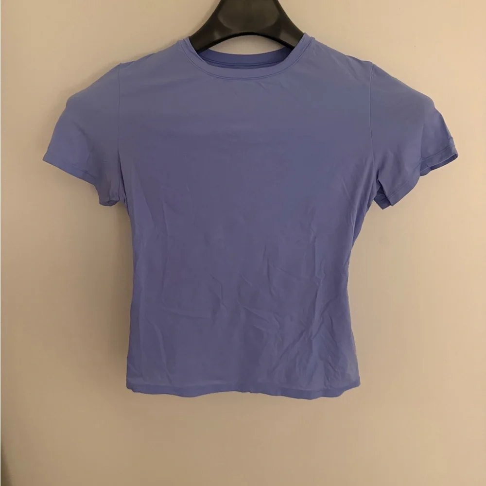 Fits everybody skims periwinkle shirt - Picture 1 of 3
